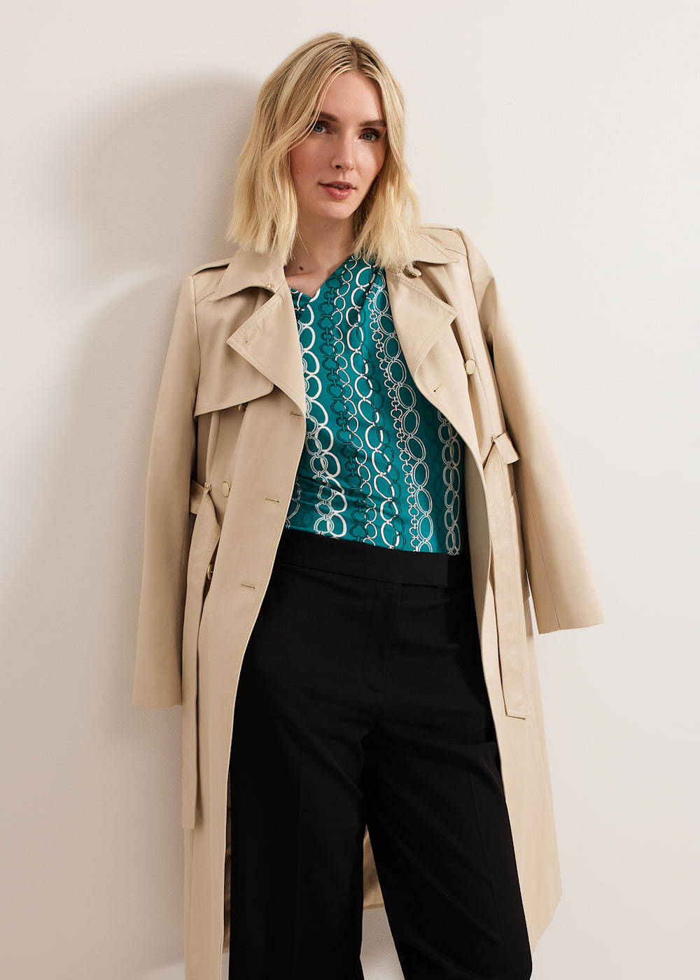 Phase Eight Kiara Chain Top