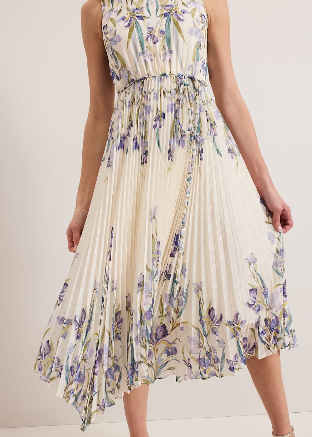 Phase Eight Georgiana Floral Textured Dress Phase Eight Georgiana Floral Textured Dress