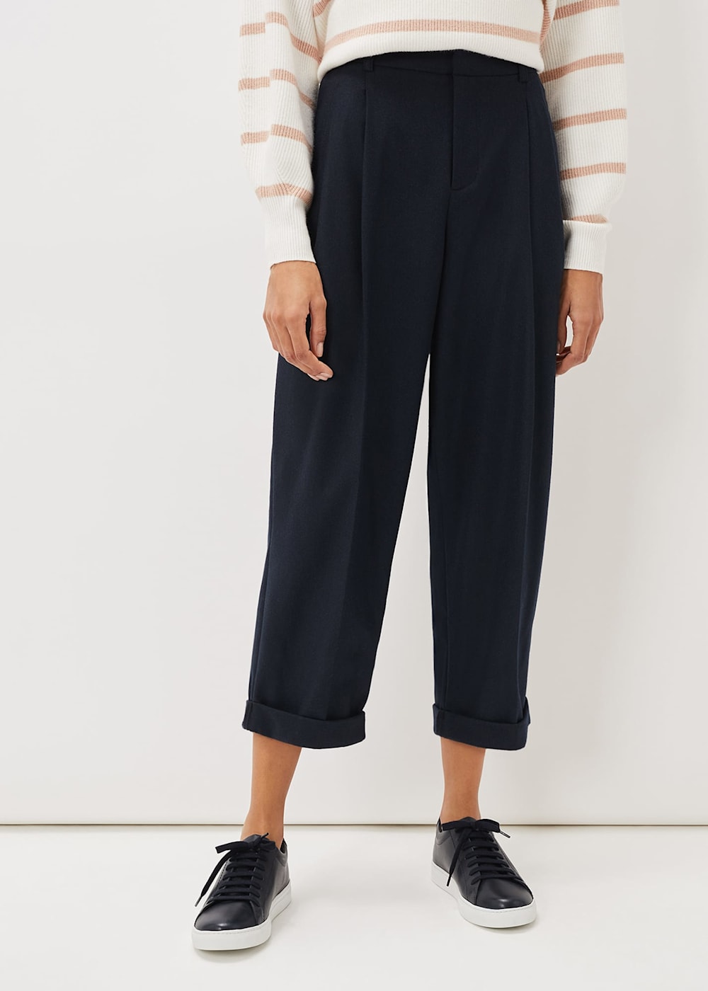Pleated cropped trousers shop