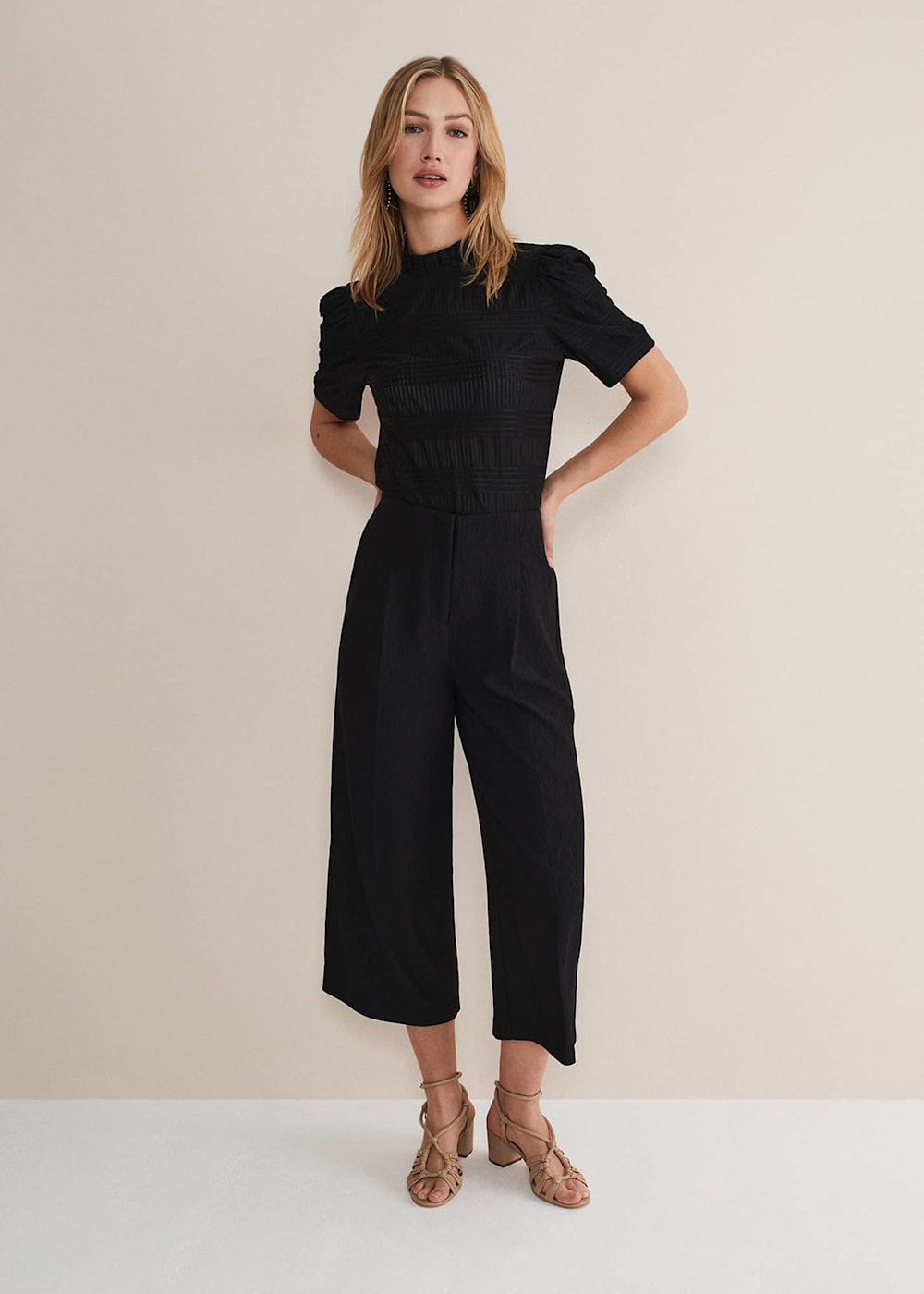 Black wide leg culottes 2025