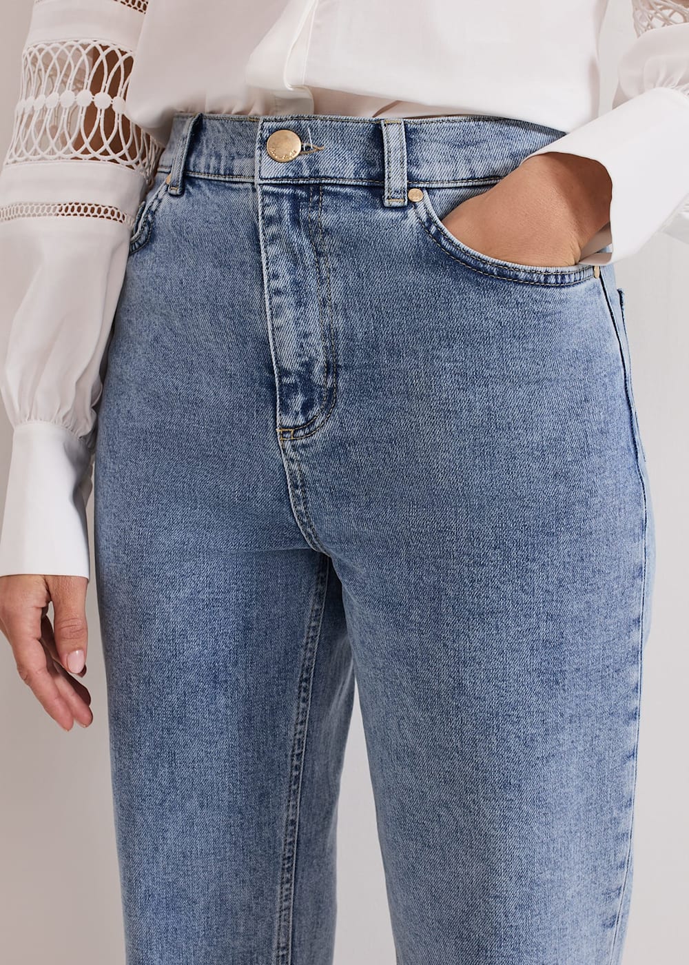 Phase Eight Lexi Mid Wash Crop Jean Phase Eight Lexi Mid Wash Crop Jean