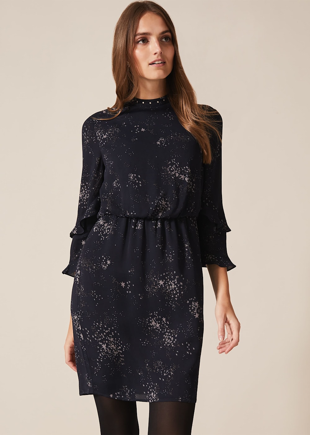 Star lace dress 2025