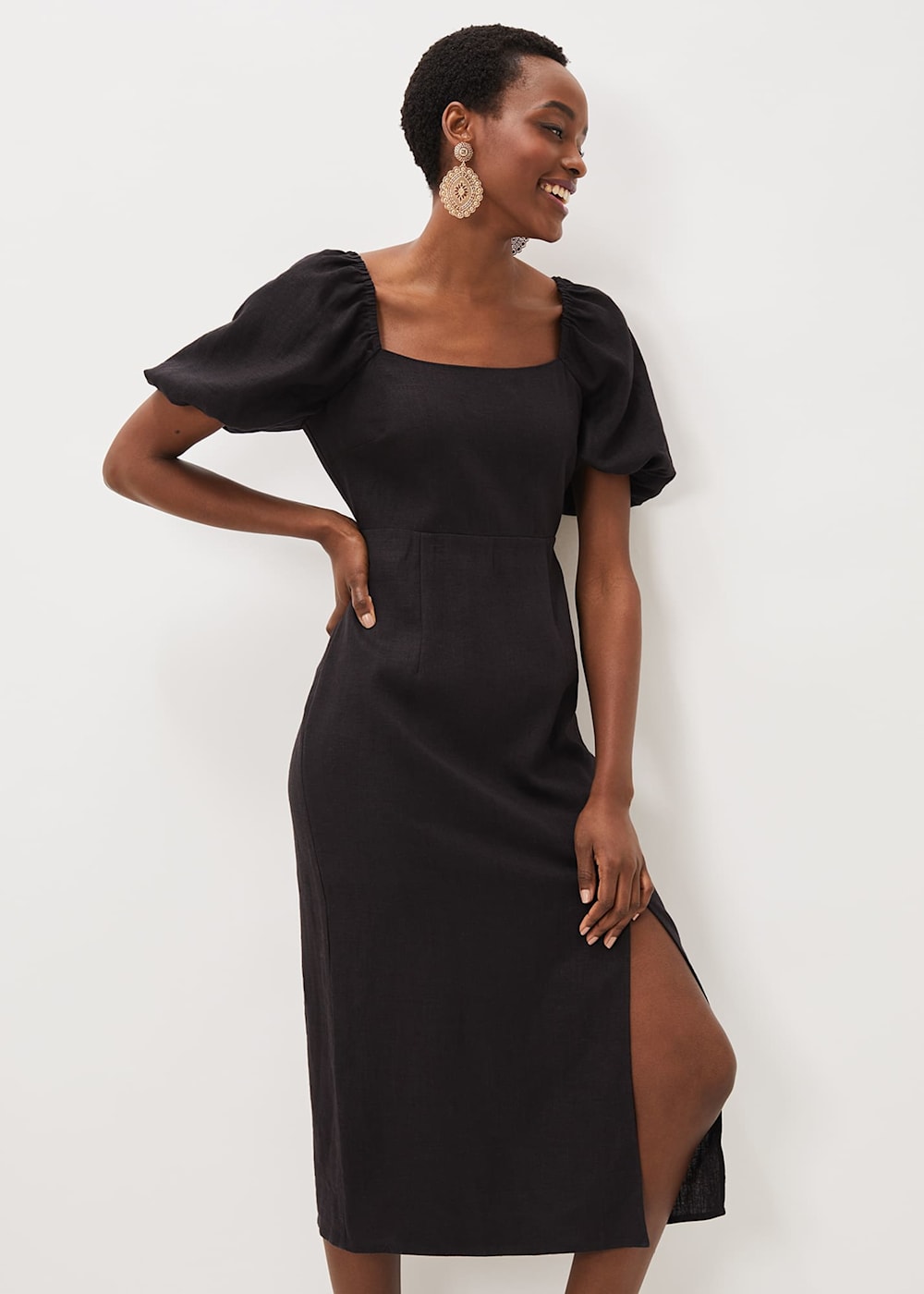 Black dress with puffy sleeves 2025