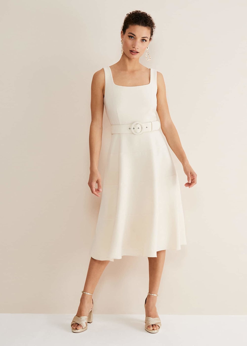 Phase eight fit and flare outlet