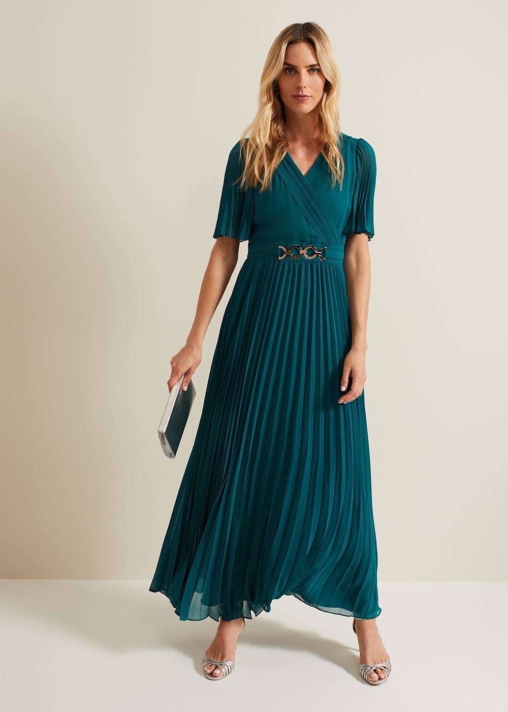 Pleated maxi dress with sleeves deals