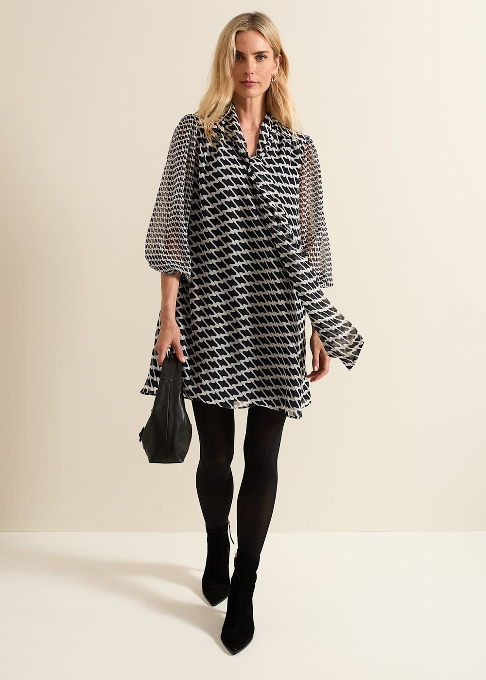 Phase eight suki dress deals