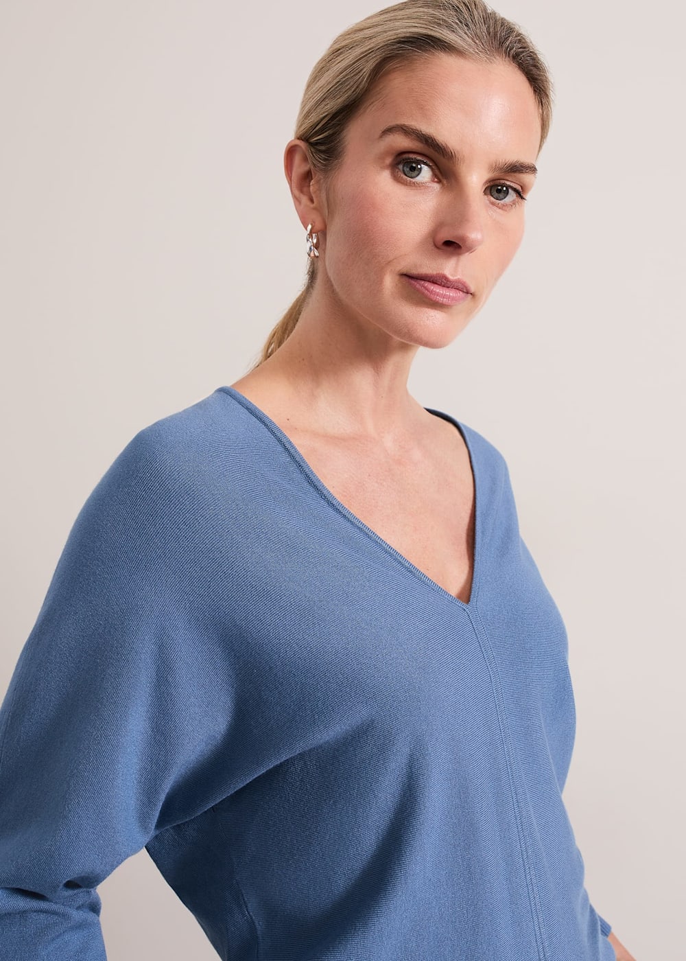 V neck batwing jumper 2025