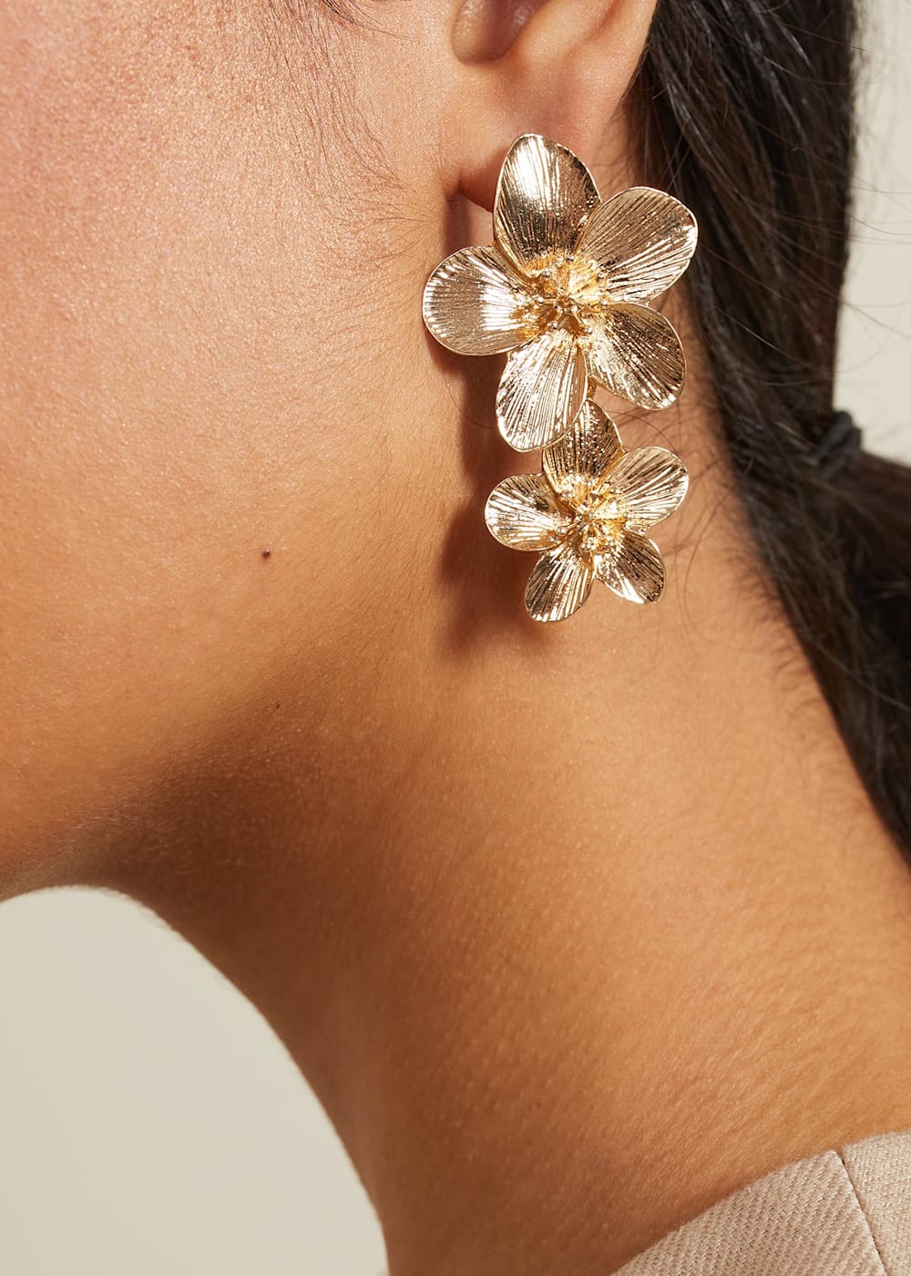 Rhinestone flower earrings hotsell