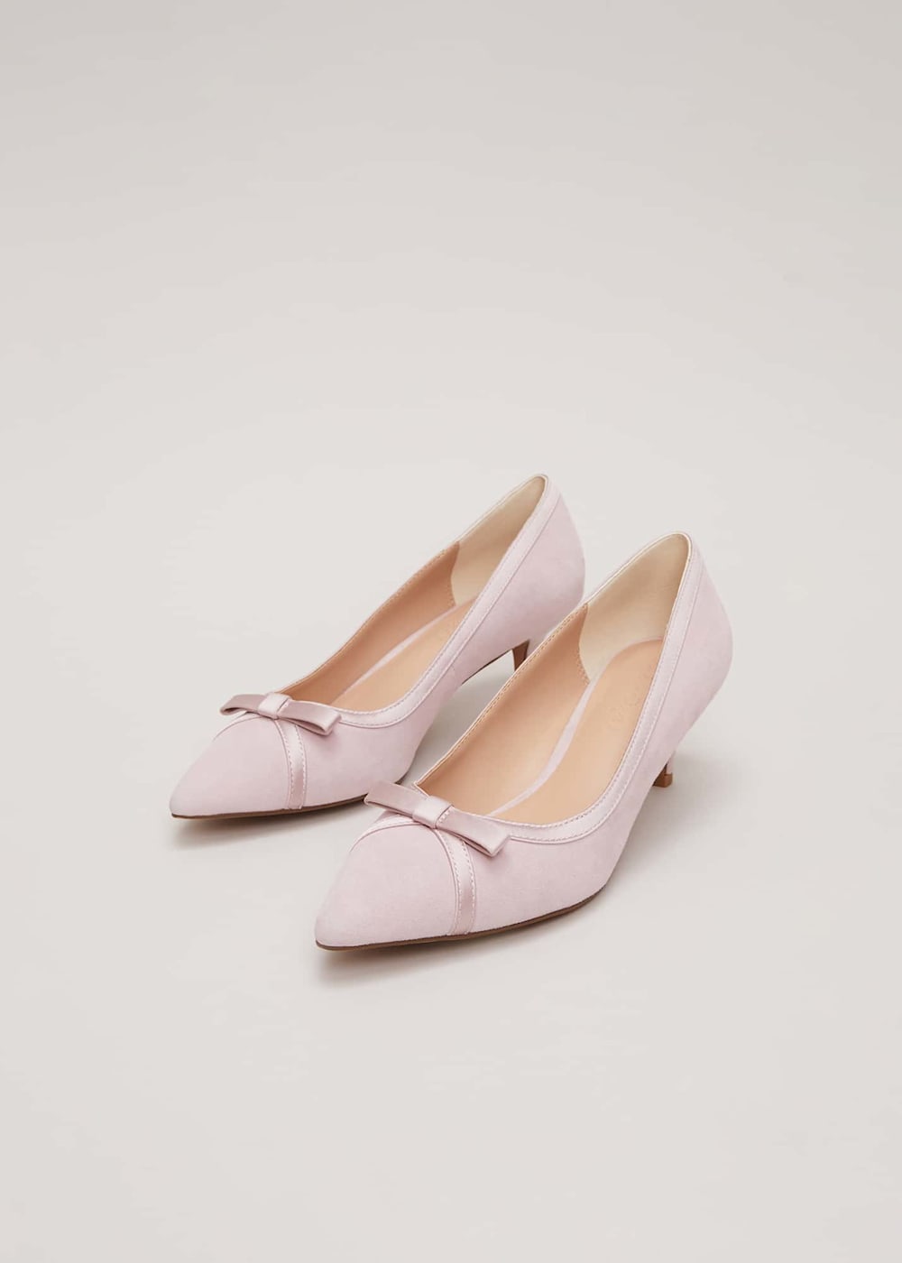 Pink pumps with bow shop