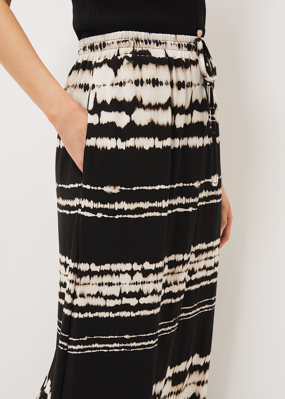 Tie dye maxi skirt uk deals