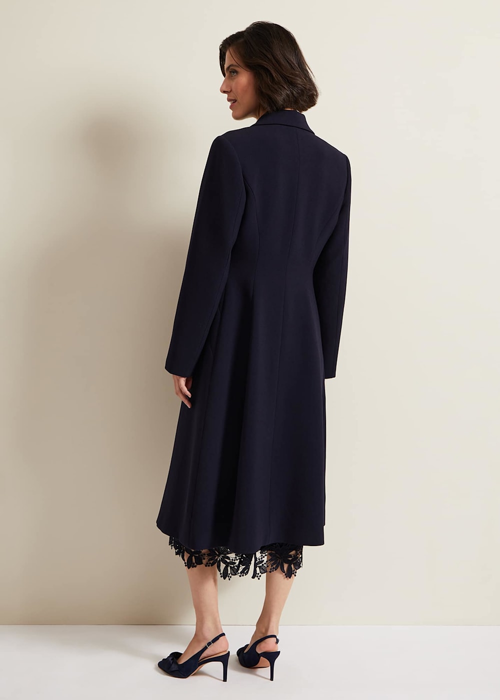 Crepe coat shop