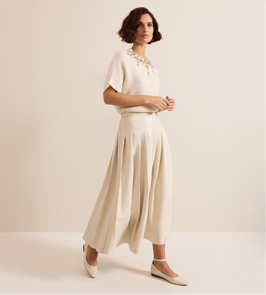 Woman wearing Phase Eight outfit