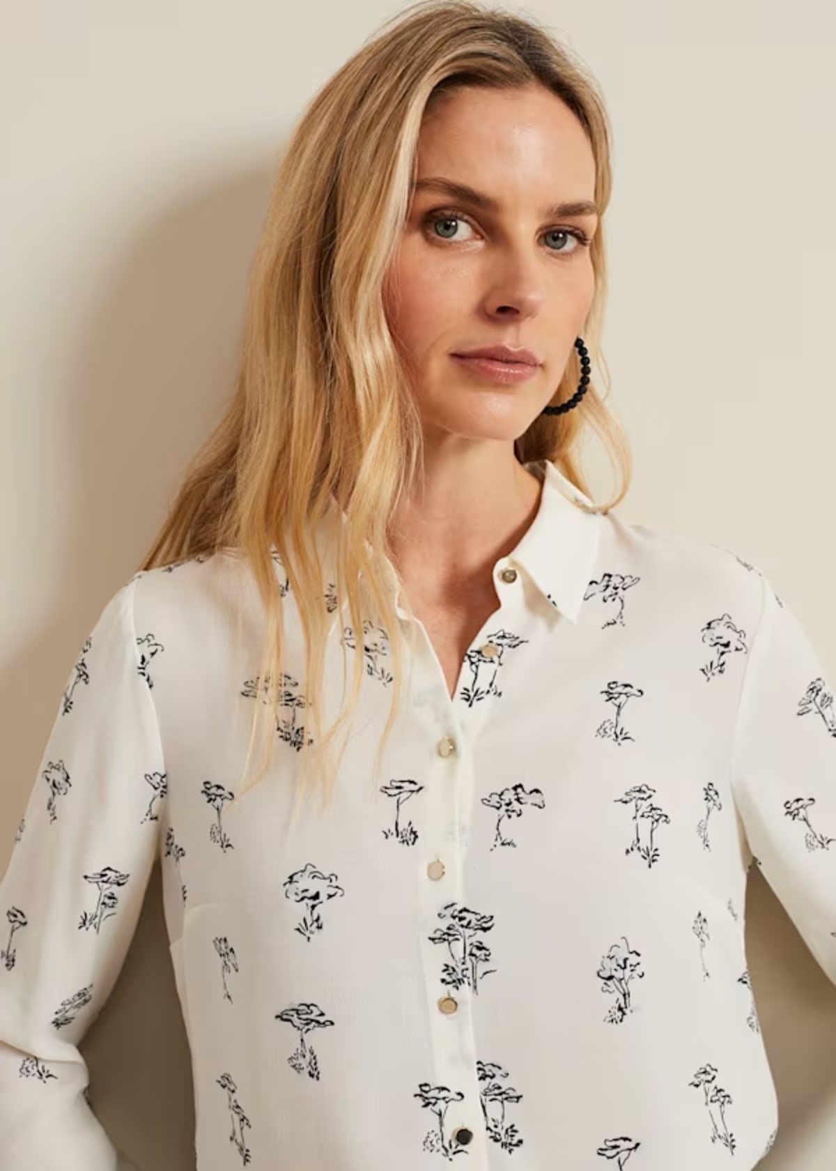 Woman wearing Phase Eight Riley Printed Shirt