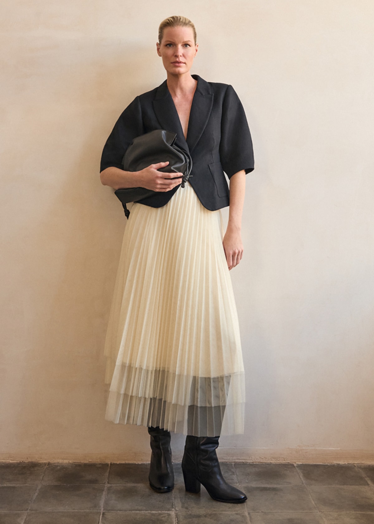 Woman wearing Phase Eight outfit