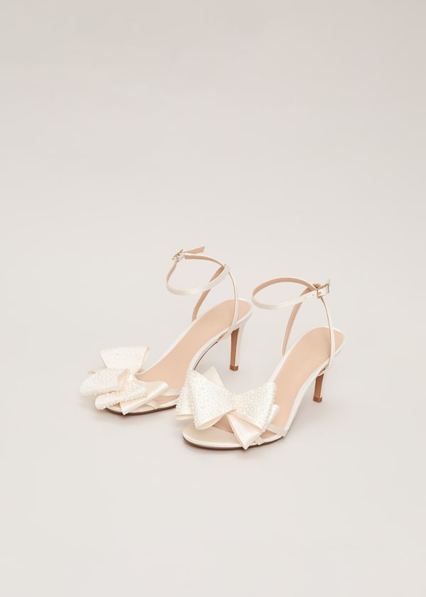Pearl Bow Sandals
