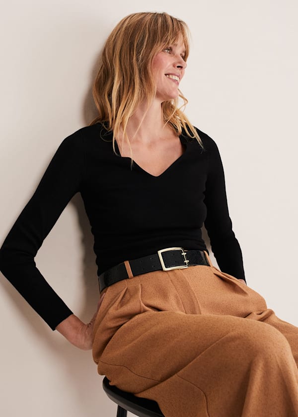 Molla V Neck Knit