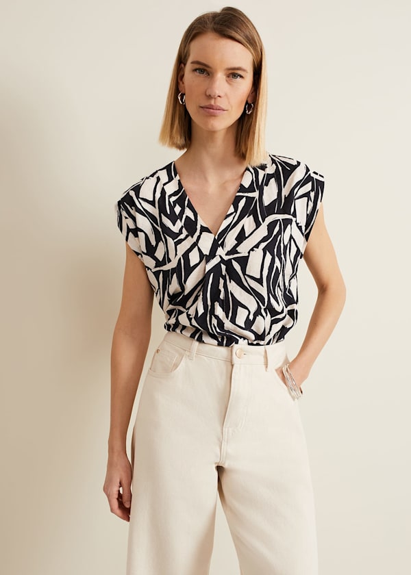 Celyn Notch Printed Blouse