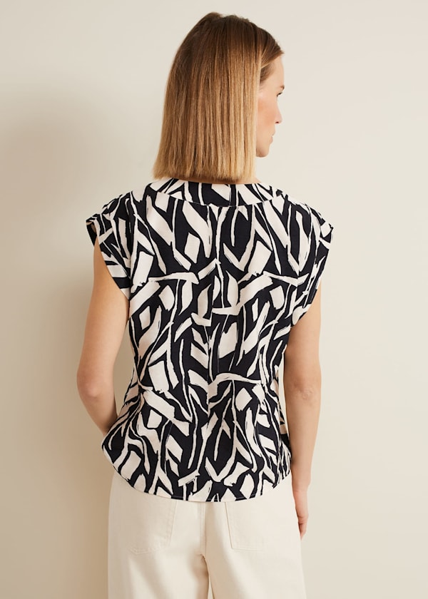 Celyn Notch Printed Blouse