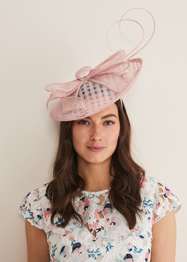Quill And Bow Disc Fascinator