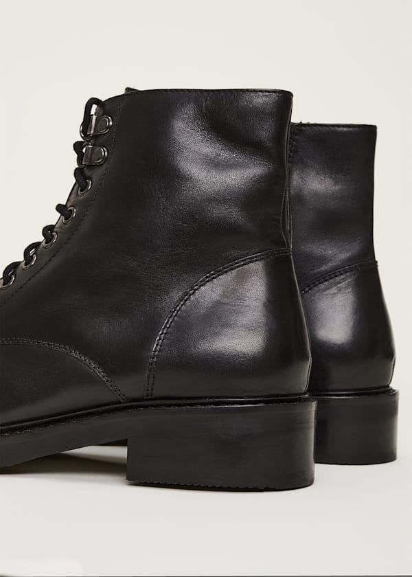 Lace Up Leather Flat Boots