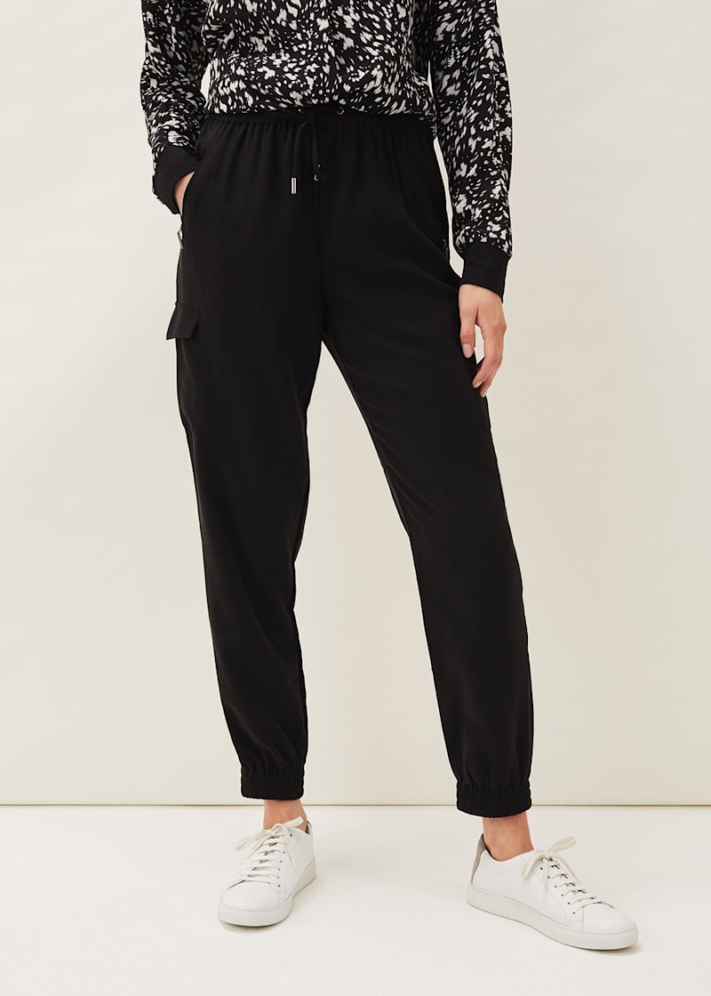 Soft top black joggers