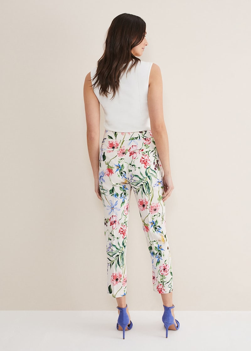 Patterned cigarette pants top