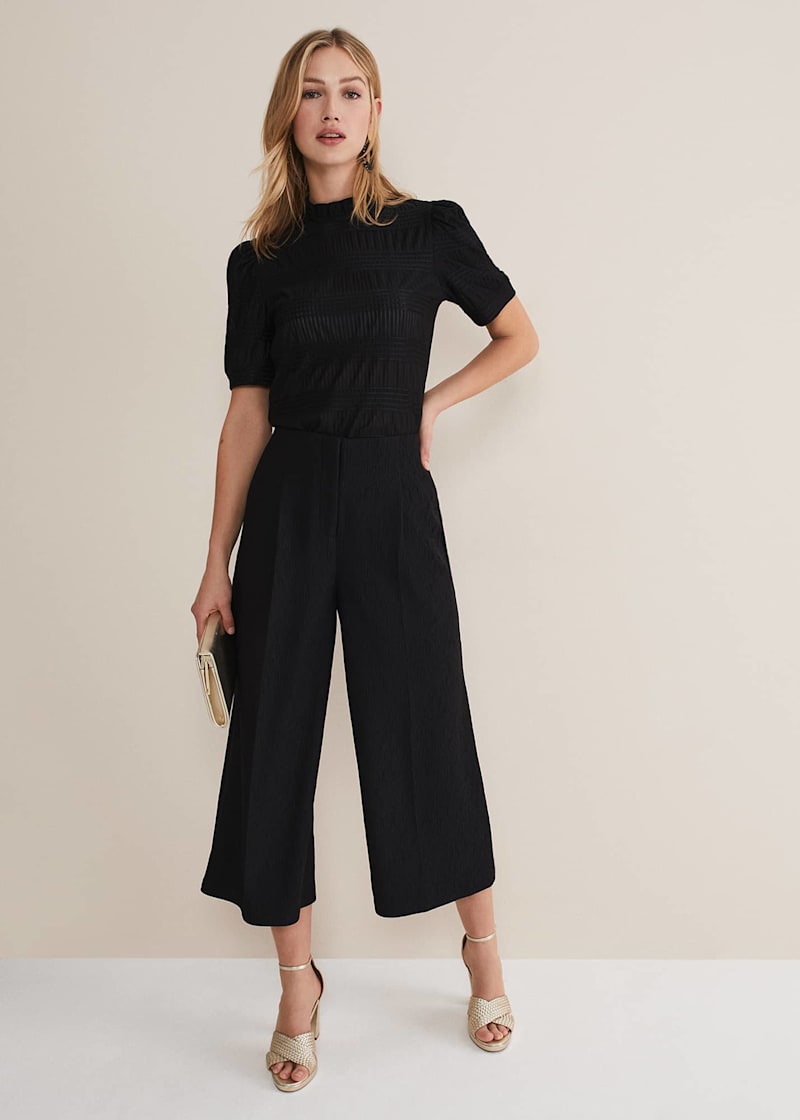 Black cropped culottes 2025