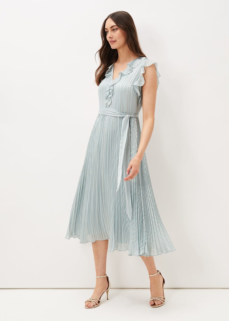 Pleated dress outfit discount