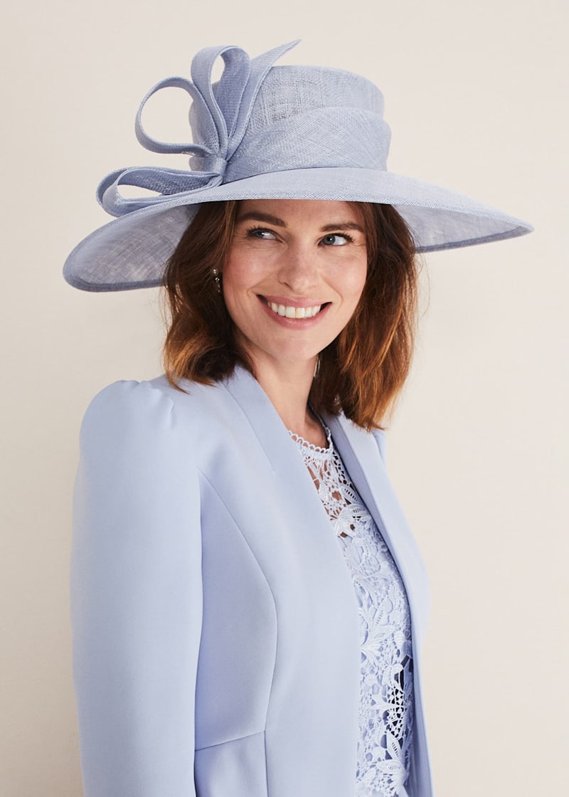 Blue hat women 2025
