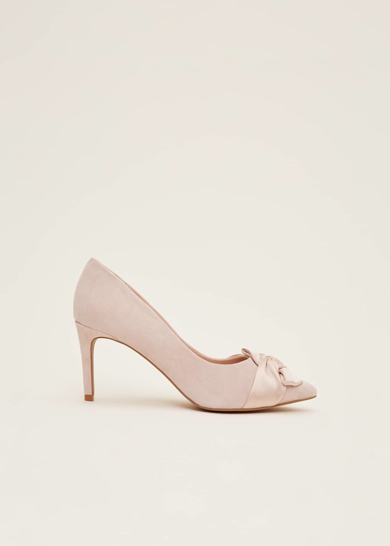 Gemma Twist Front Court Shoes