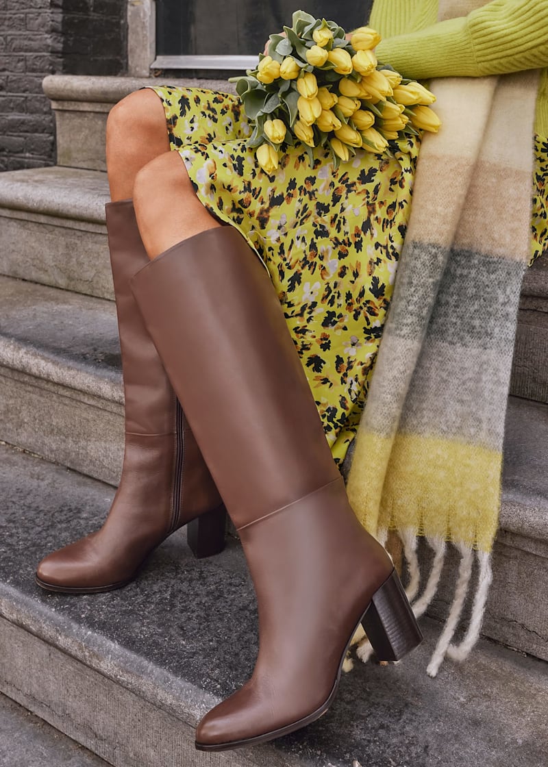 Brown leather discount knee high boots