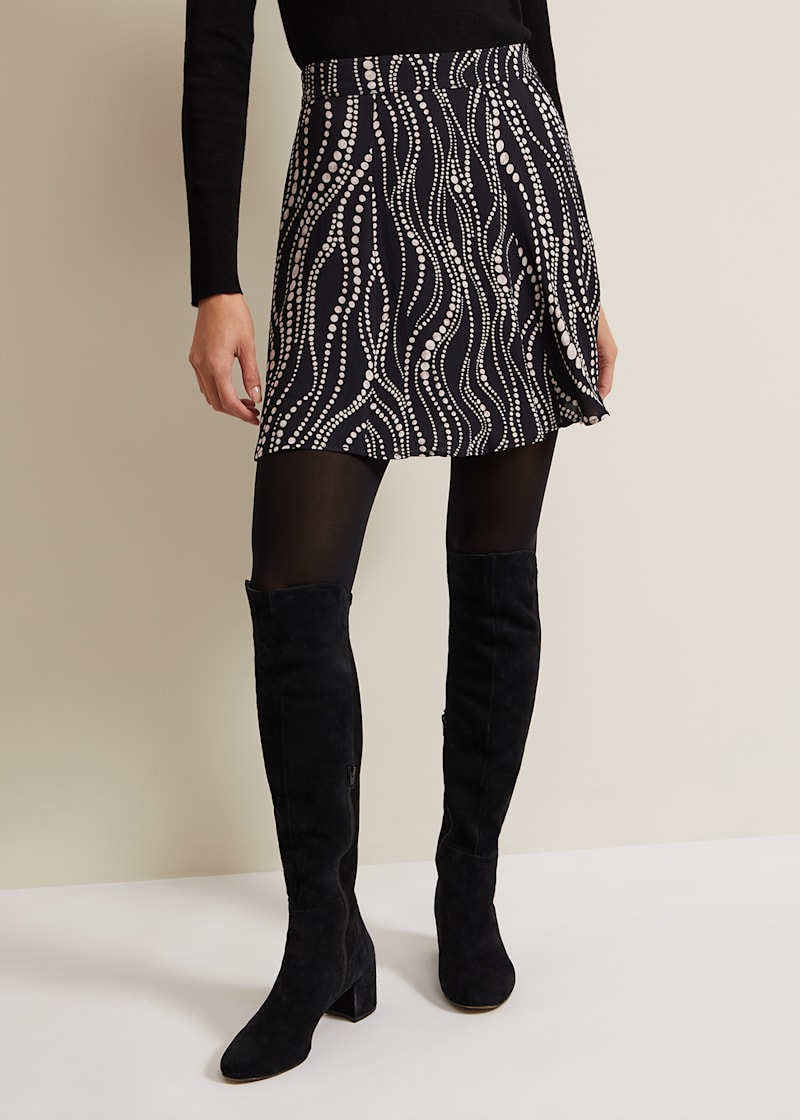 Black knee length best sale flippy skirt