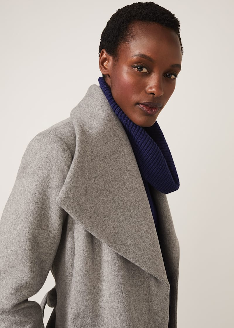 Aritzia robbie coat sales