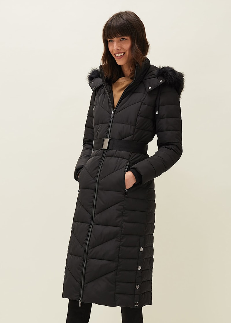 Long puffer deals black coat